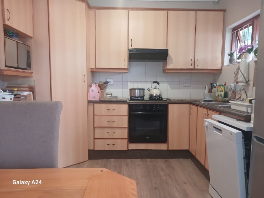 5 Bedroom Property for Sale in Beacon Bay Eastern Cape